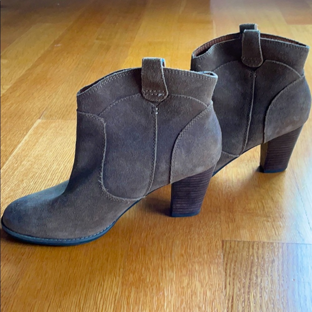 Clarks suede booties
